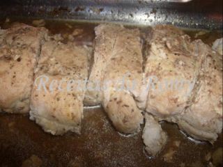 Rolo de Perú Recheado com Ovo