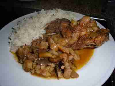 Coelho com Castanhas e Cogumelos